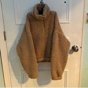 Brown Hollister’s fluffy sweatshirt